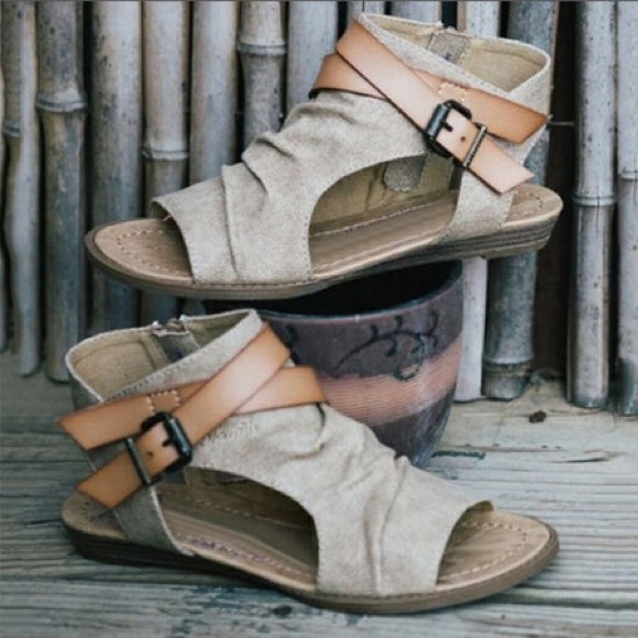 🌿🆕 Just IN🌿Denim Buckle Sandals Color:Brown - Picture 3 of 3